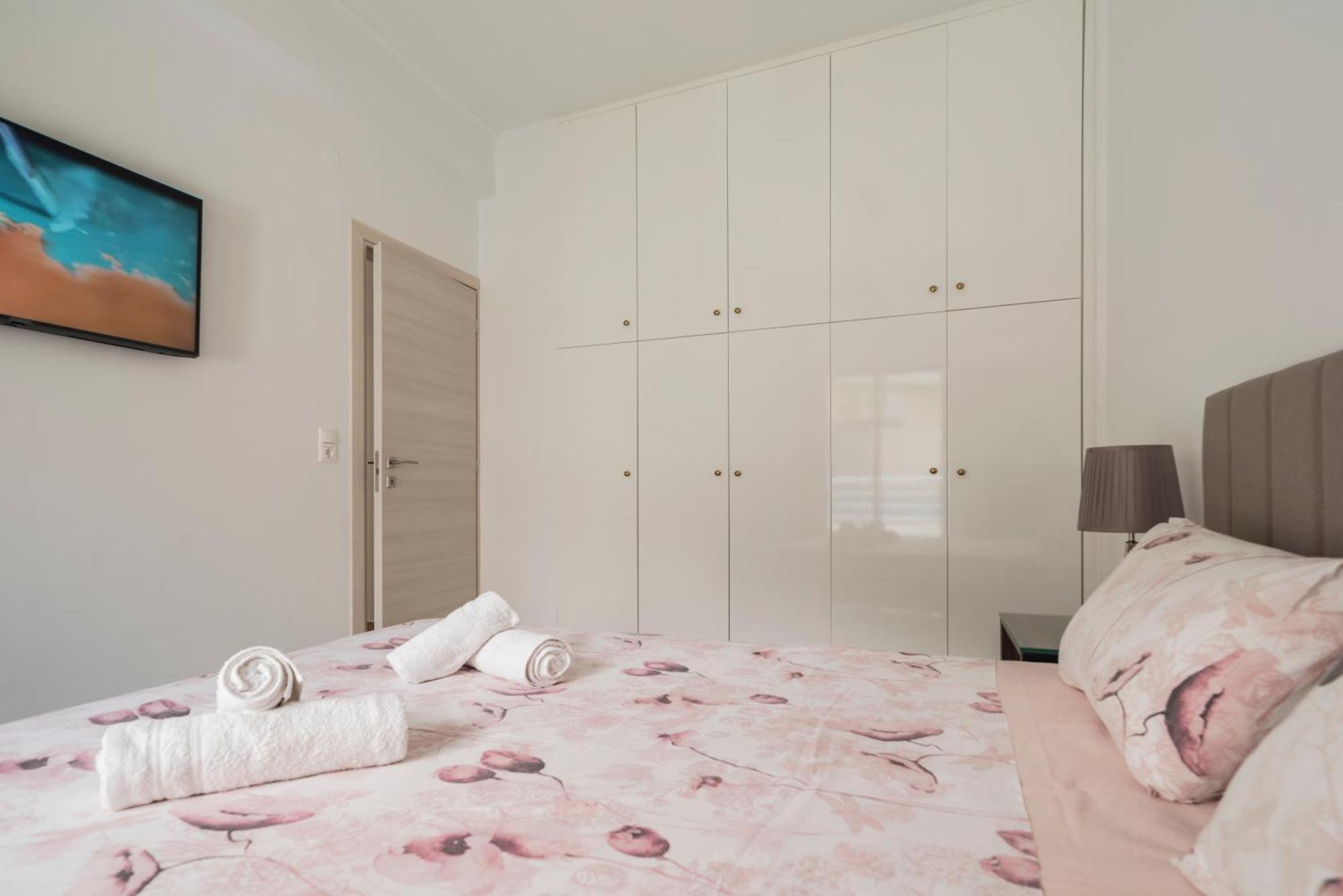 Neon 2Br Luxurious Central Apt Heraklion Ngoại thất bức ảnh