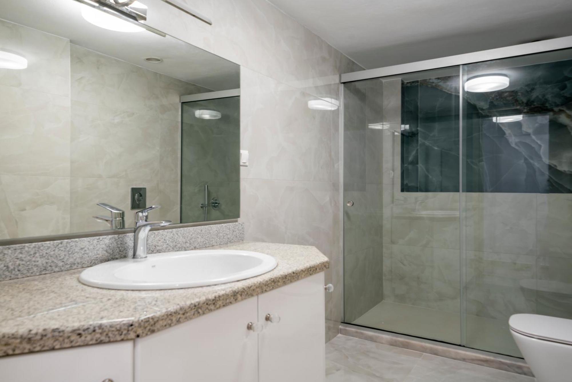 Neon 2Br Luxurious Central Apt Heraklion Ngoại thất bức ảnh