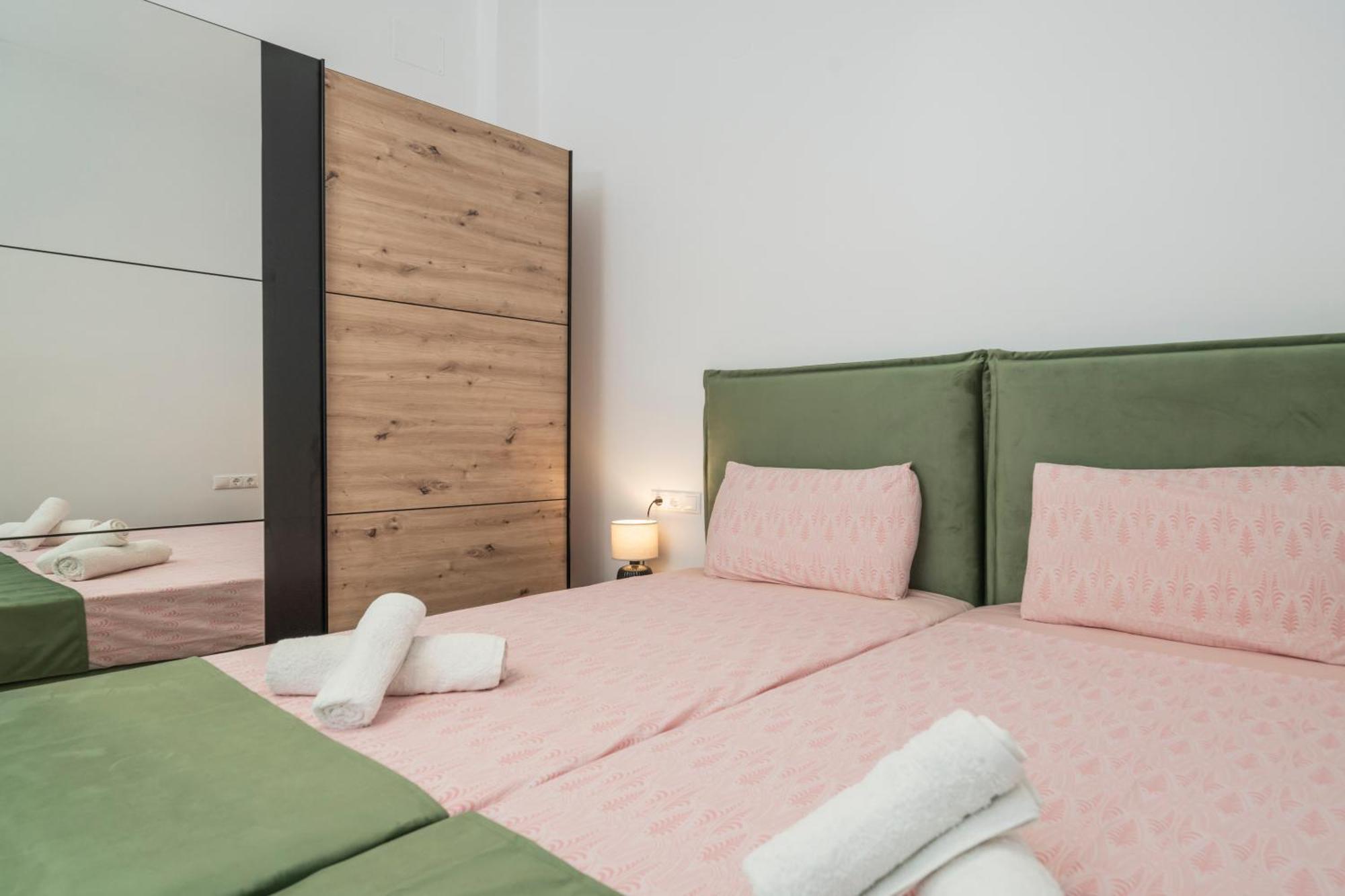 Neon 2Br Luxurious Central Apt Heraklion Ngoại thất bức ảnh